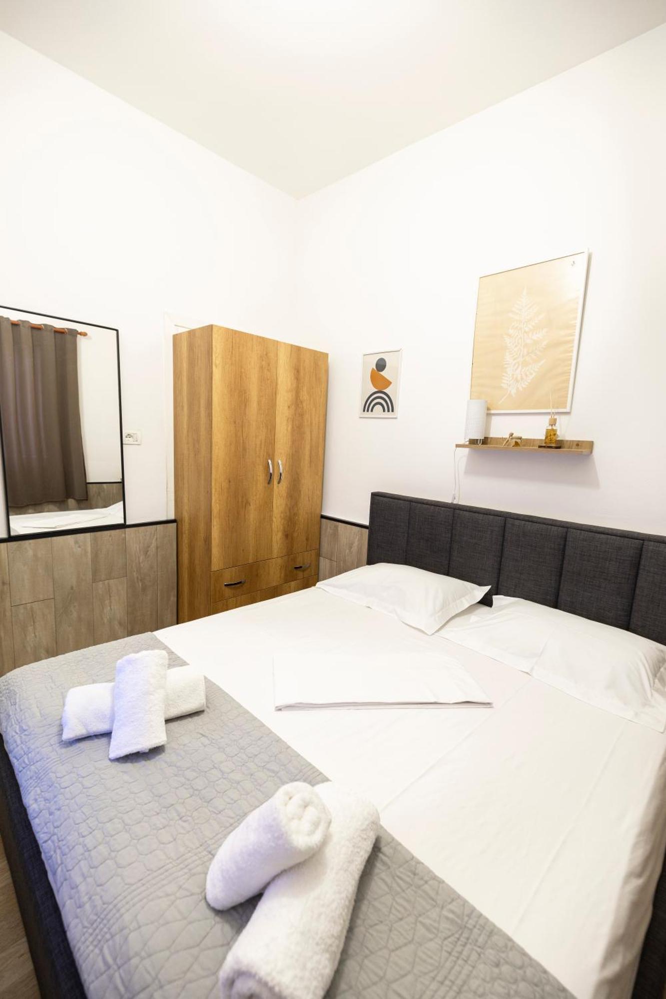 Tiny Cute Studio Near The City Center - 5 Min Walk ティラナ エクステリア 写真